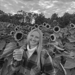 Meet your Posher, Kelsey